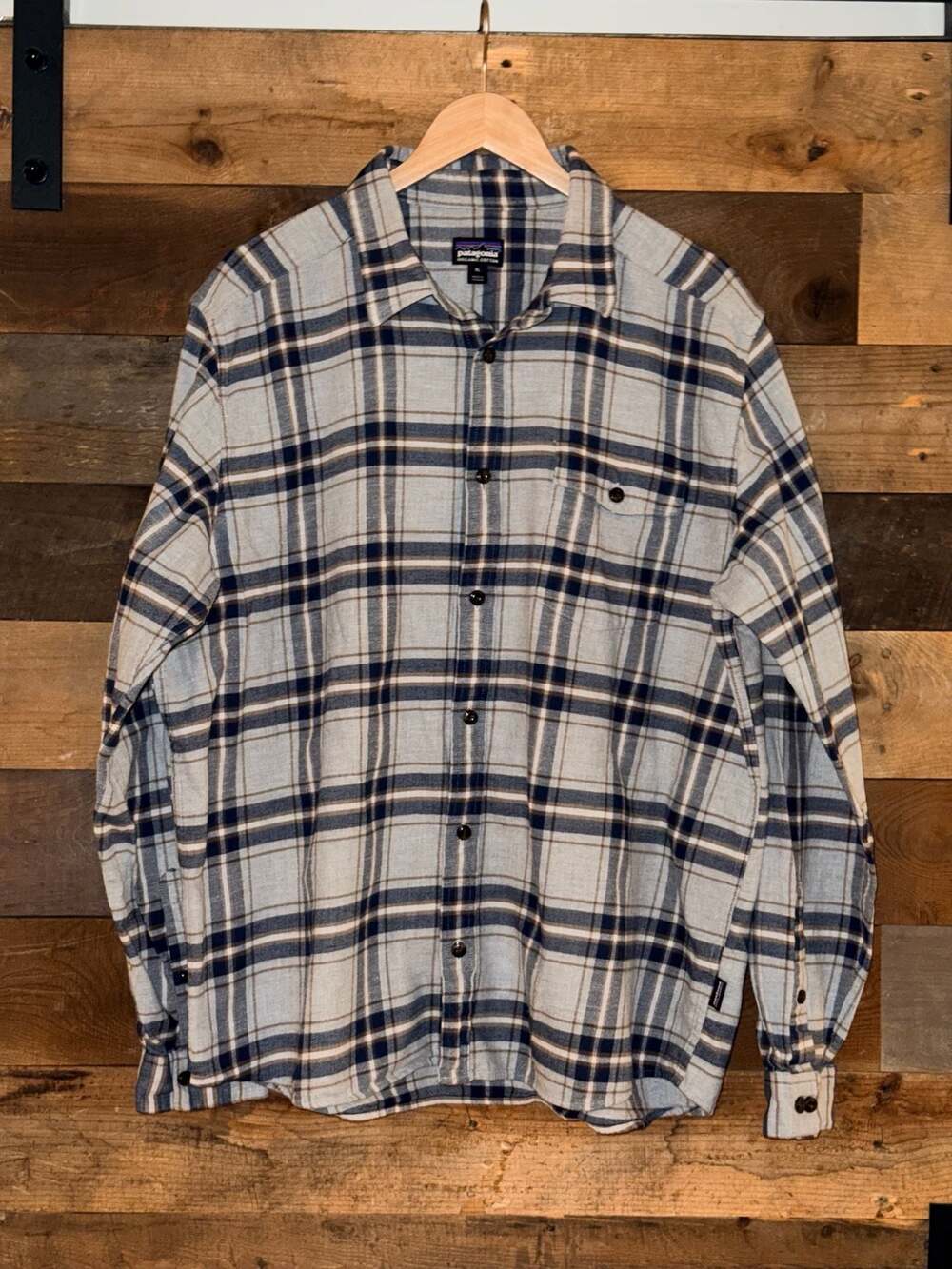 Patagonia Lightweight Fjord Flannel Shirt in Organic Cotton Plaid XL